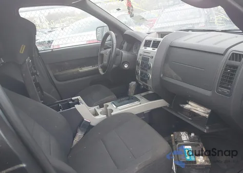 2009 Ford Escape Xlt from USA, damaged, VIN 1FMCU03789KA51186